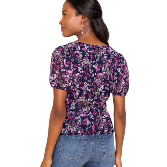 Francesca's Tara Floral Wrap top NWT XS - Picture 6 of 10